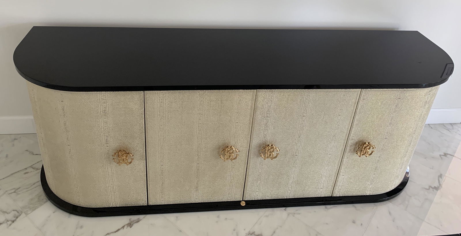 Roberto Cavalli Buffet - Wave Collection (1 of 6)