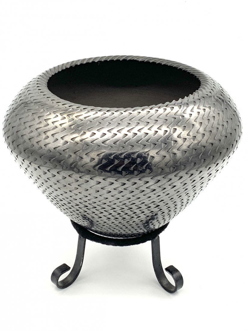 Mata Ortiz Reynaldo Quezada Large Pottery Signed (1 of 2)