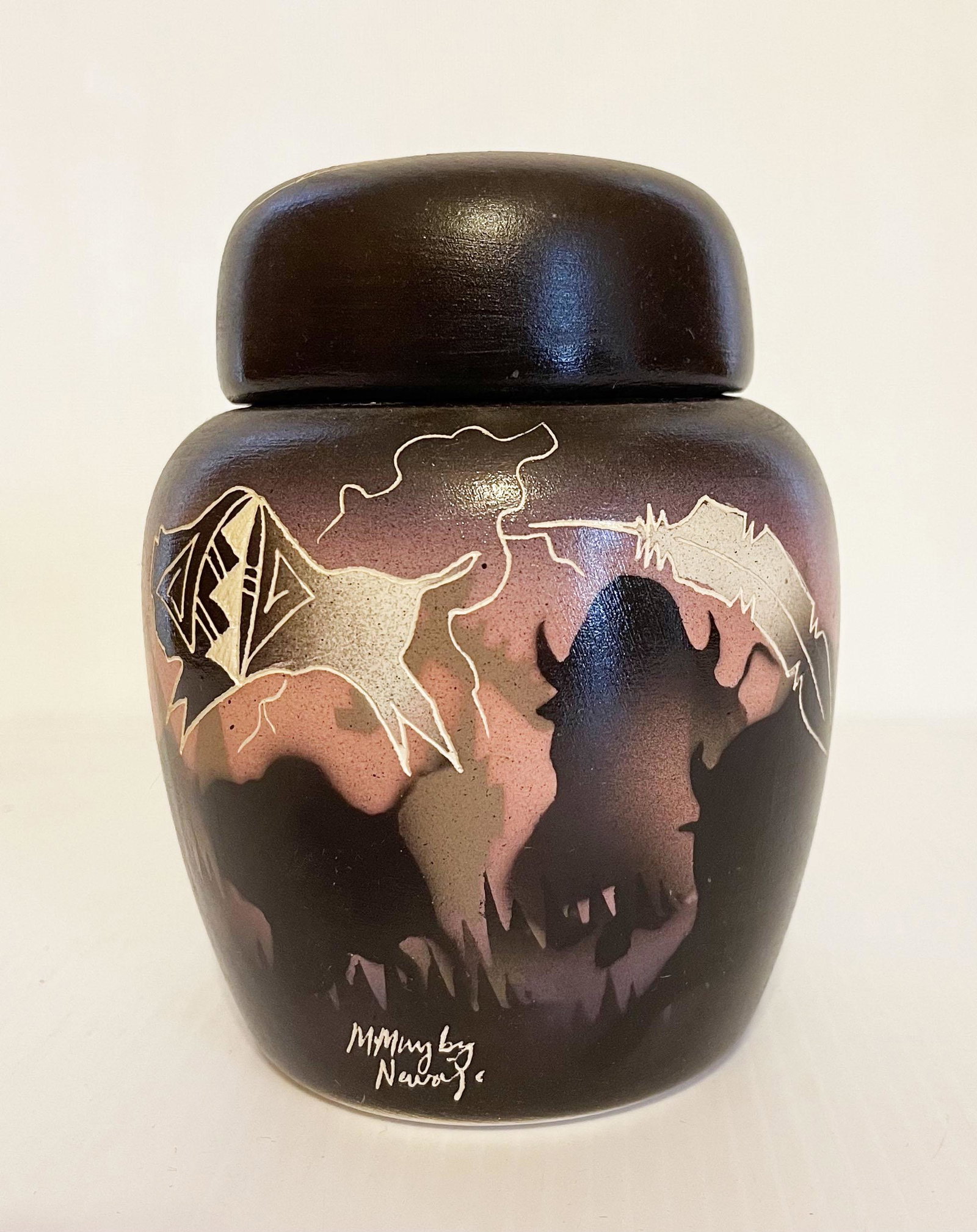 Mmuy Navajo Pottery with Lid Scene: Buffalo: Mmuy Navajo Pottery with Lid Scene: Buffalo; THIS LOT IS LOCATED AND SHIPPING FROM FARMINGTON, CT.