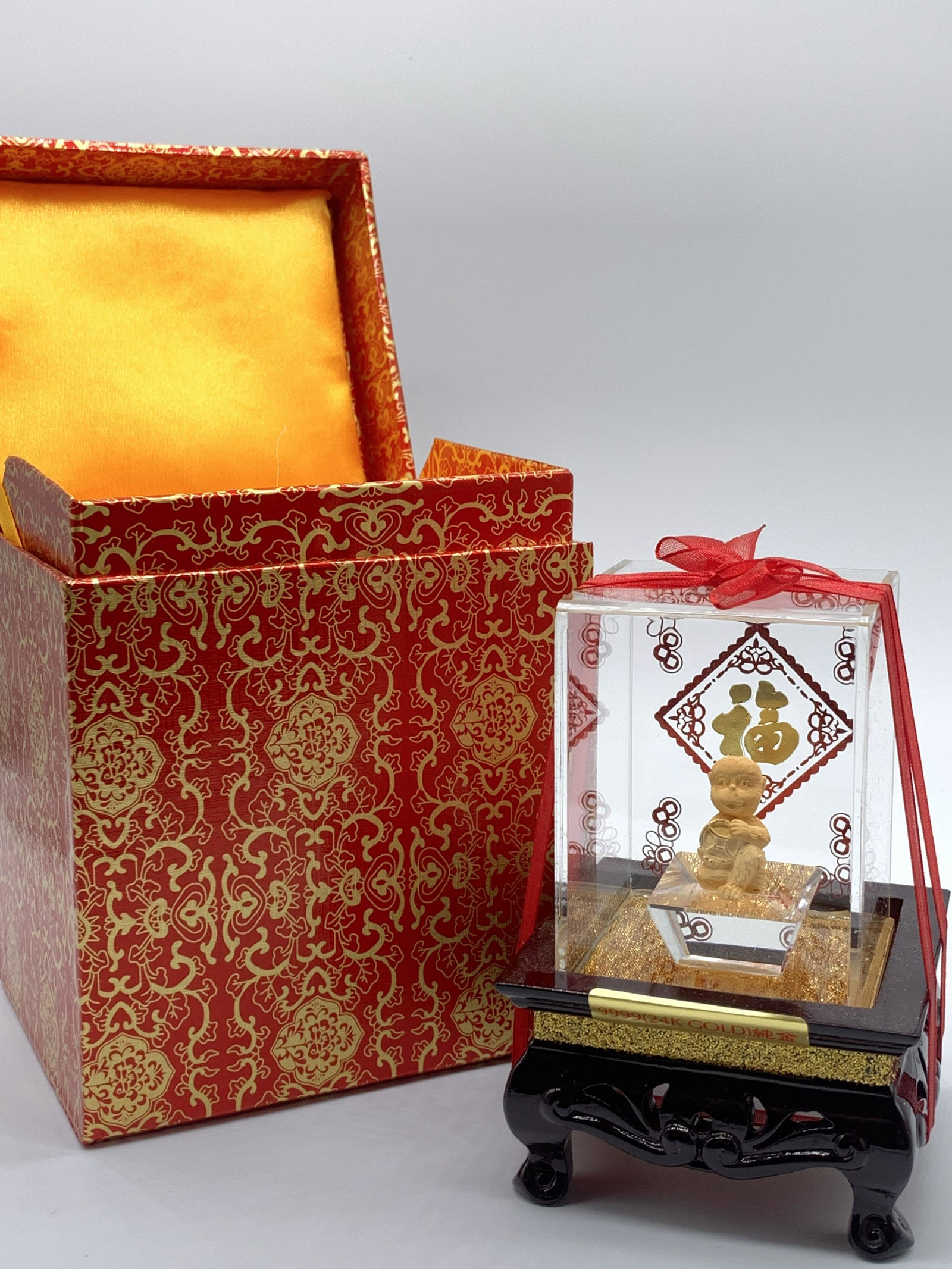 24kt Yellow Gold Monkey Zodiac Boxed Display Figure: 24kt Yellow Gold Monkey Zodiac Boxed Display Figure. THIS ITEM IS LOCATED AND SHIPPING FROM CORONA DEL MAR, CA.
