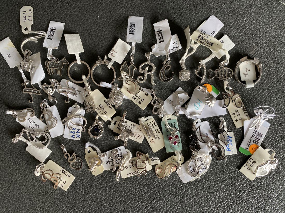 18K White Gold Rings & Charms With Diamonds Mix Lot (1 of 5)