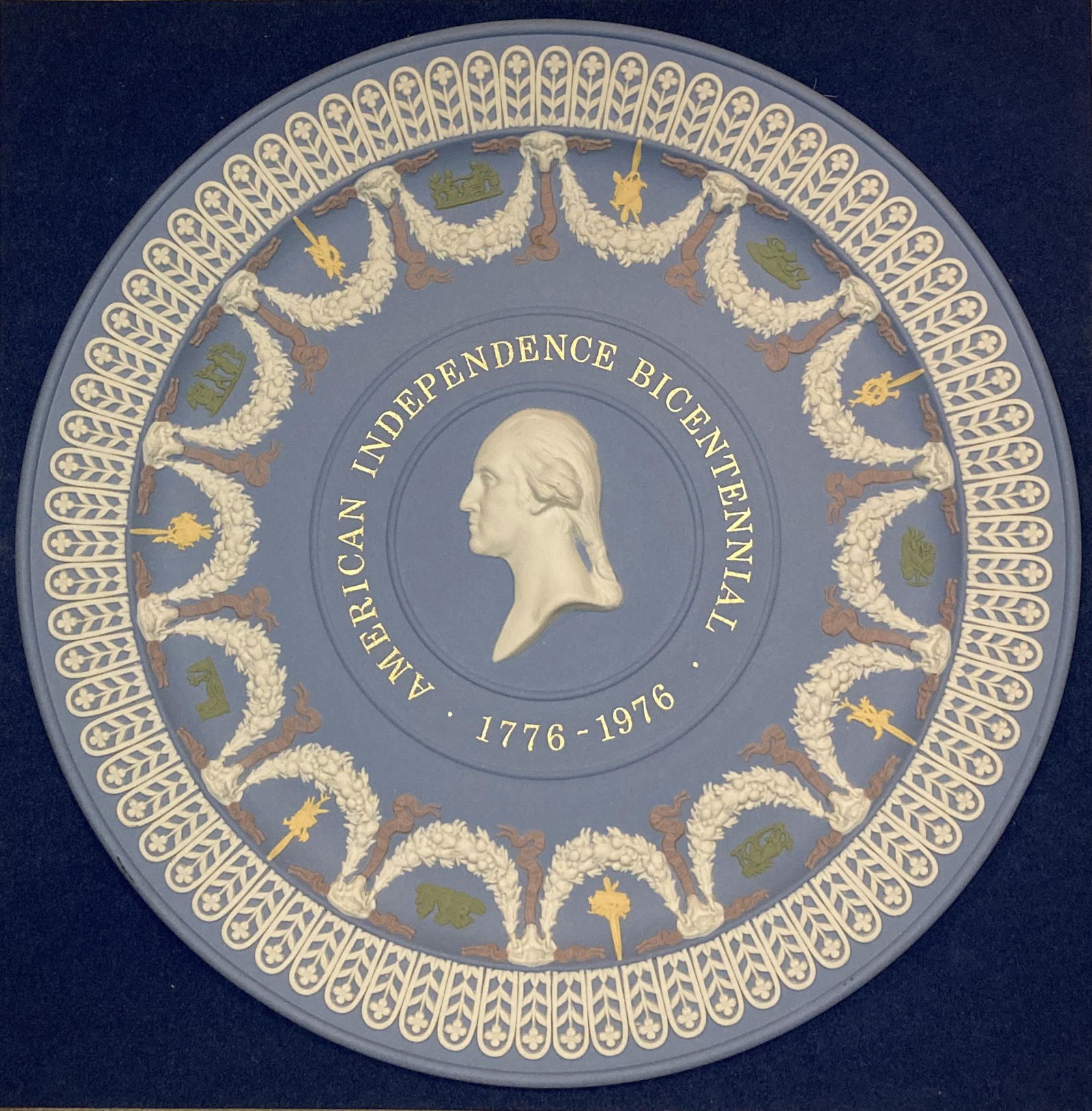 Wedgwood American Bicentennial Jasperware Trophy Plate (1 of 5)
