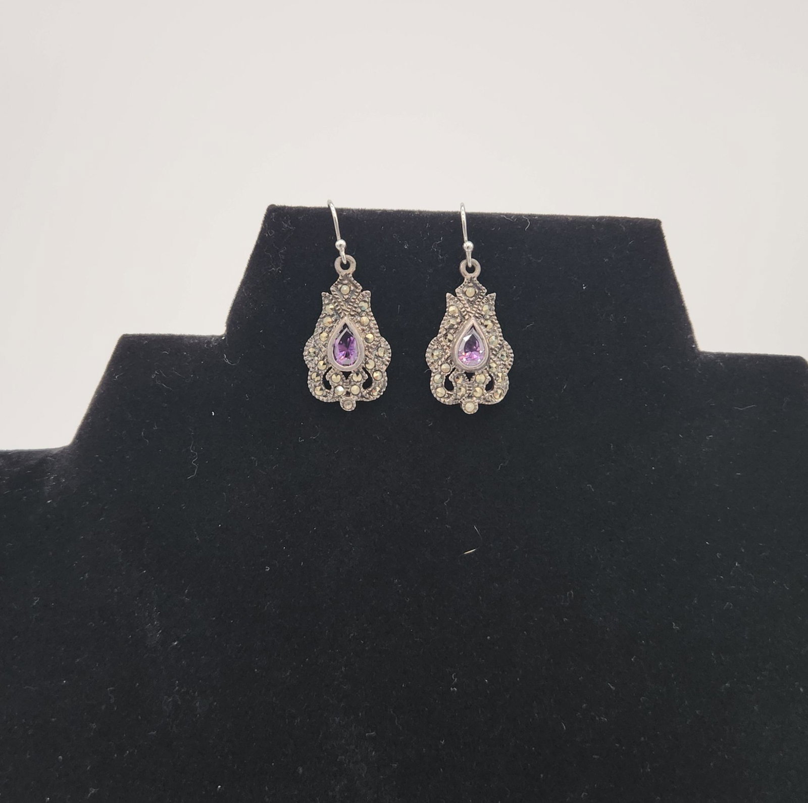 Sterling Silver Amethyst and Marcasite Dangling Earrings: Sterling Silver Amethyst and Marcasite Dangling Earrings