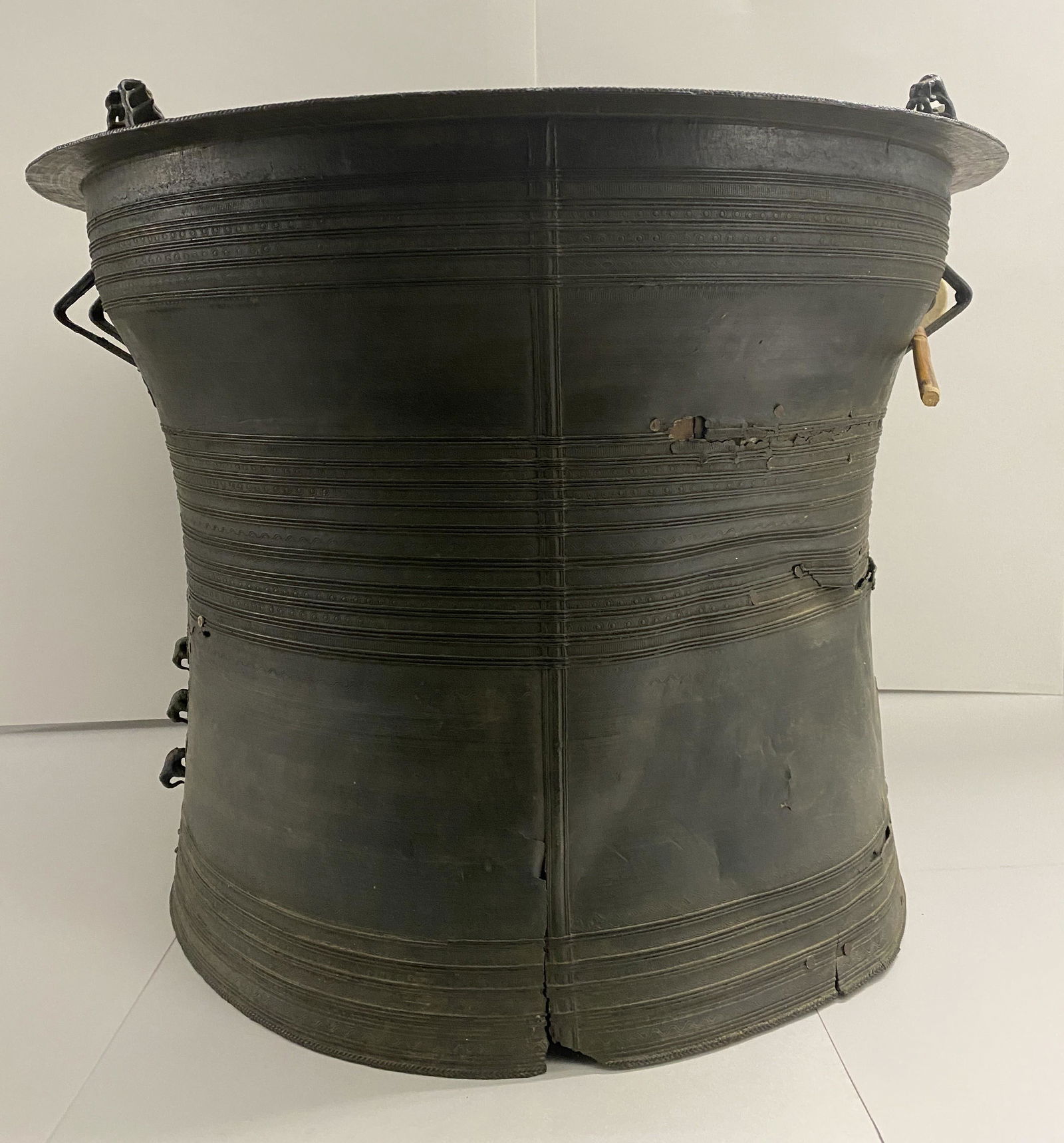 Dong Son Drum (Vietnamese Bronze Drum) (1 of 6)