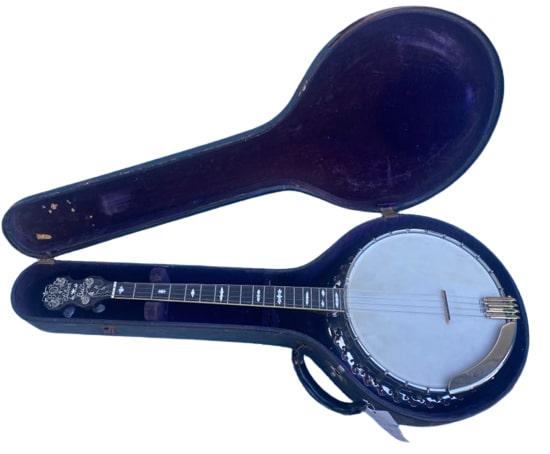 Bacon & Day Silver Bell Tenor Banjo w/ Carrying Case (1 of 14)