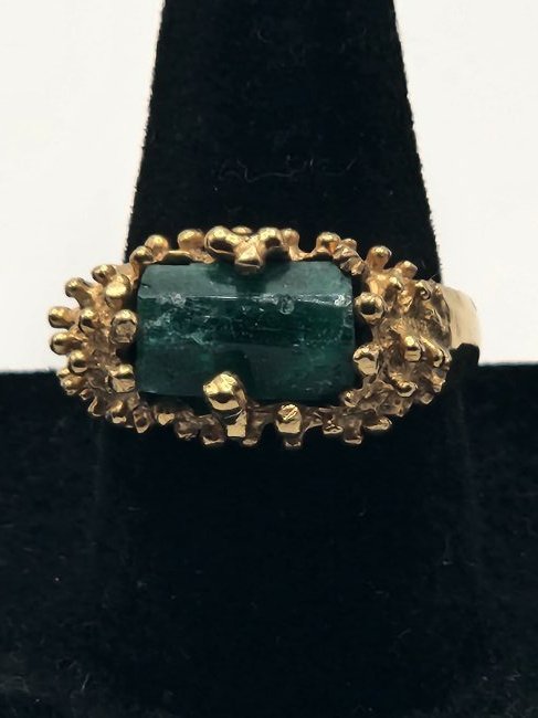 Columbian Emerald Raw stone Set in Gold Coral Design ring (1 of 5)