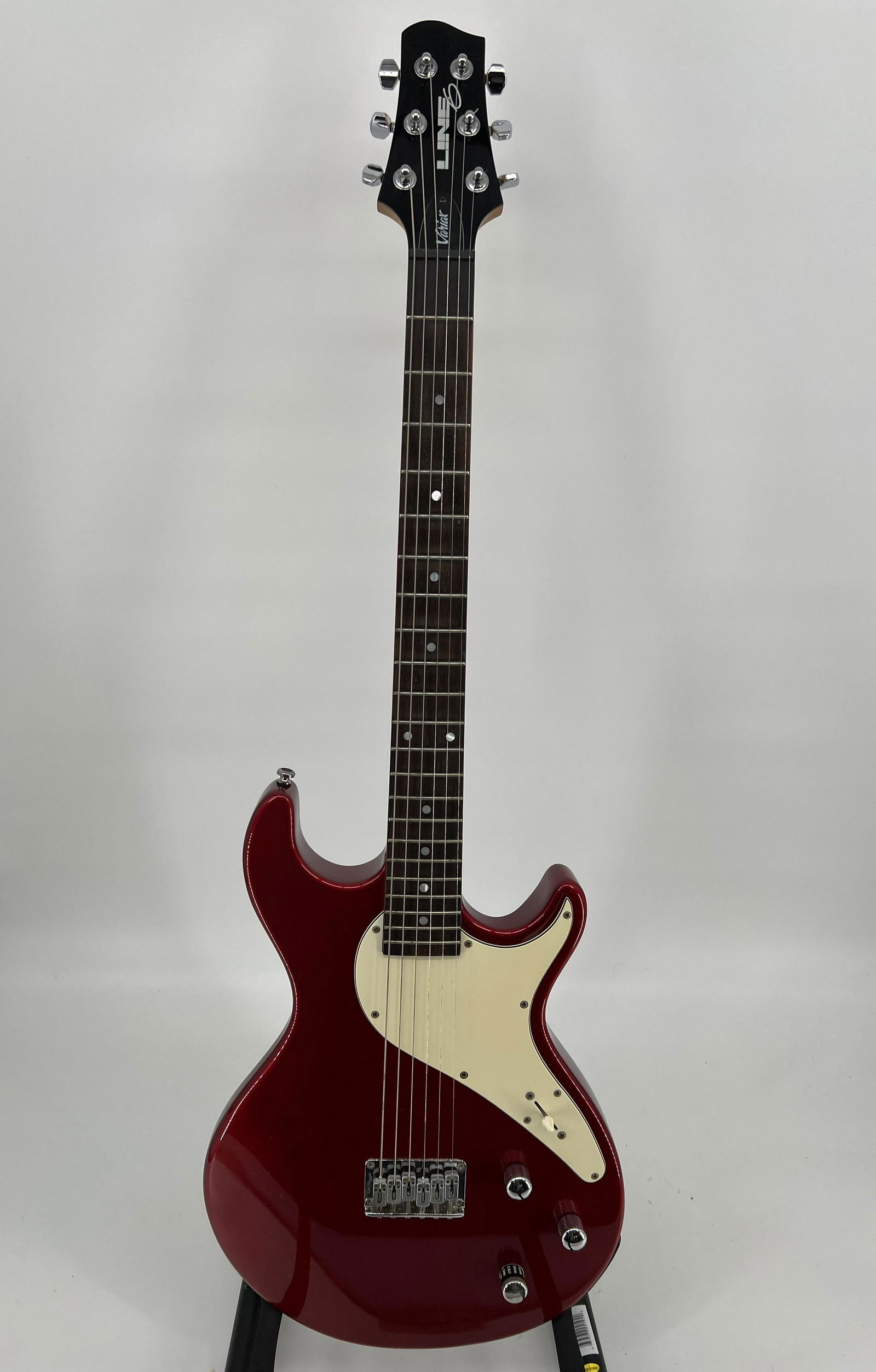 Line 6 Variax 500 Electric and Acoustic Modeling Guitar Red (1 of 7)