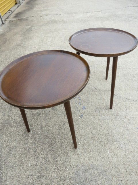 VINTAGE DANISH TEAK LAMP TABLES,1950s,DEMARK SELIG: PAIR OF DENMARK TEAK LAMP TABLES,MID CENTURY MODERN, ROUND APPROX 20 INCHES LEGS SCREW IN .. SELIG JUHL/WEGNER SOLID TEAK
