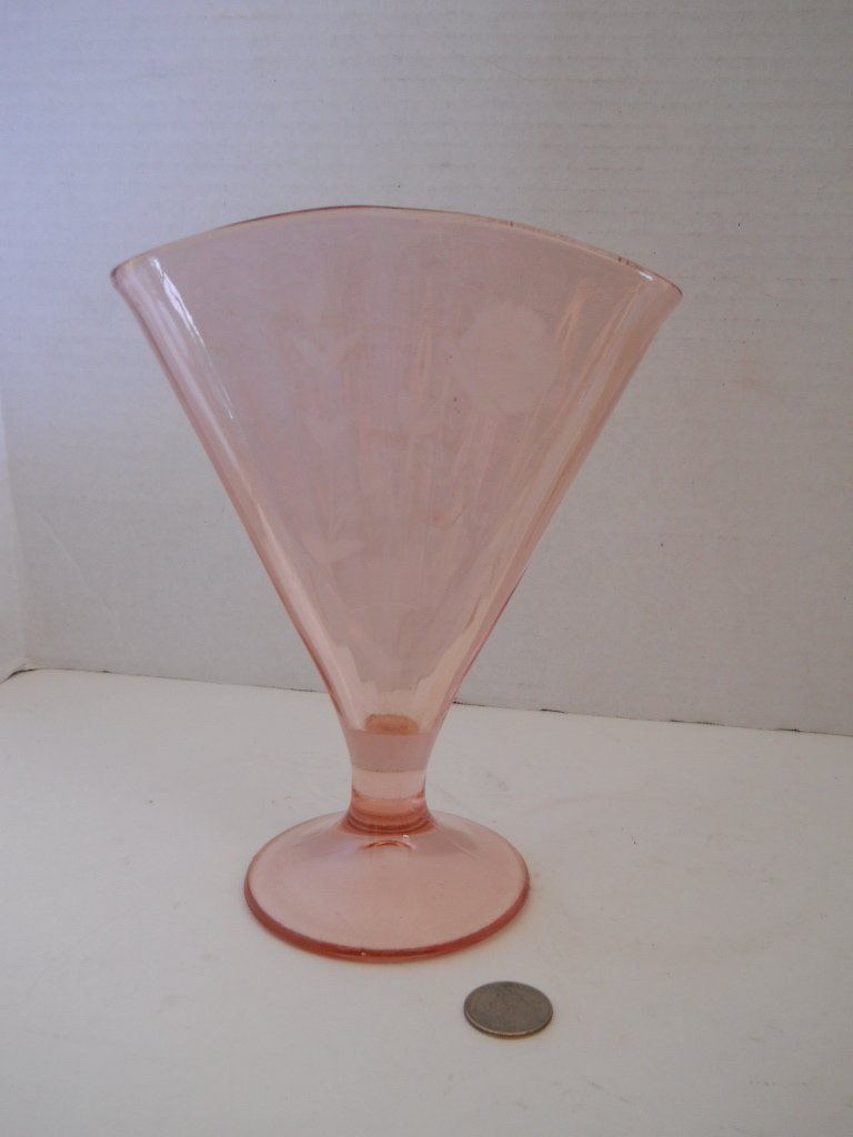 51 DEPRESSION GLASS PINK FAN VASE ETCHED