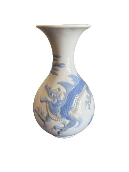 Lladro Porcelain Figurine " The  Dragon Vase" - Porcelain Hand Made in Spain (1 of 4)