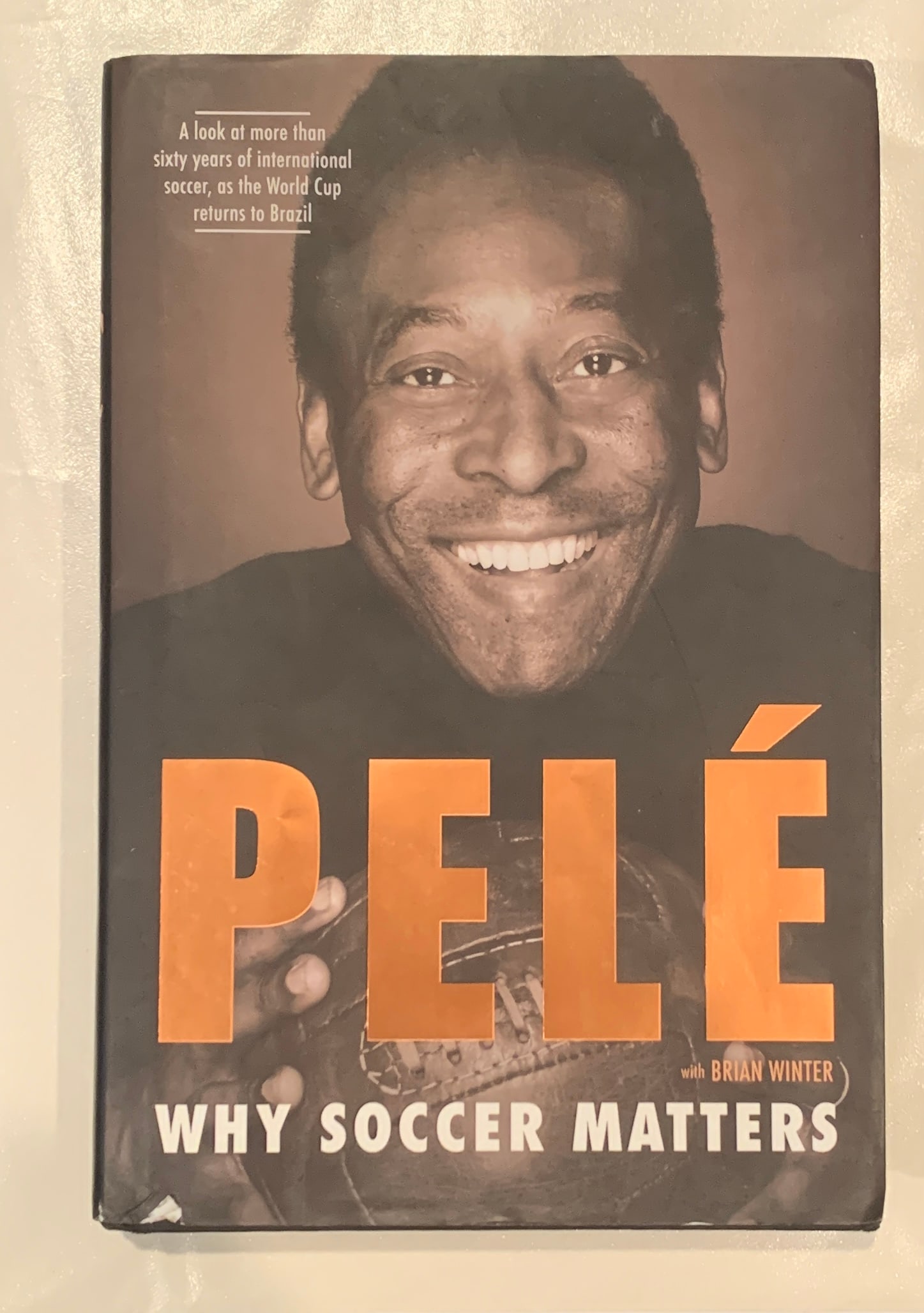 Pele - autographed book (1 of 6)