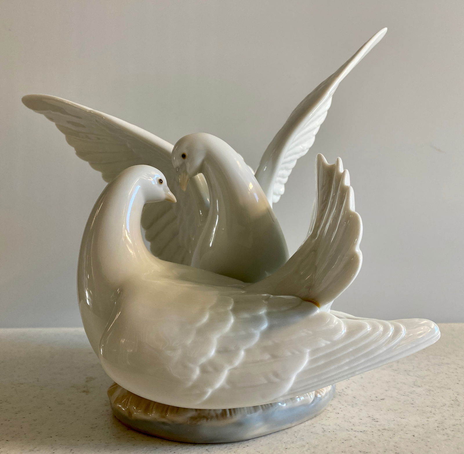 Lladro Love Nest Doves Porcelain Figurine #6291 (1 of 4)
