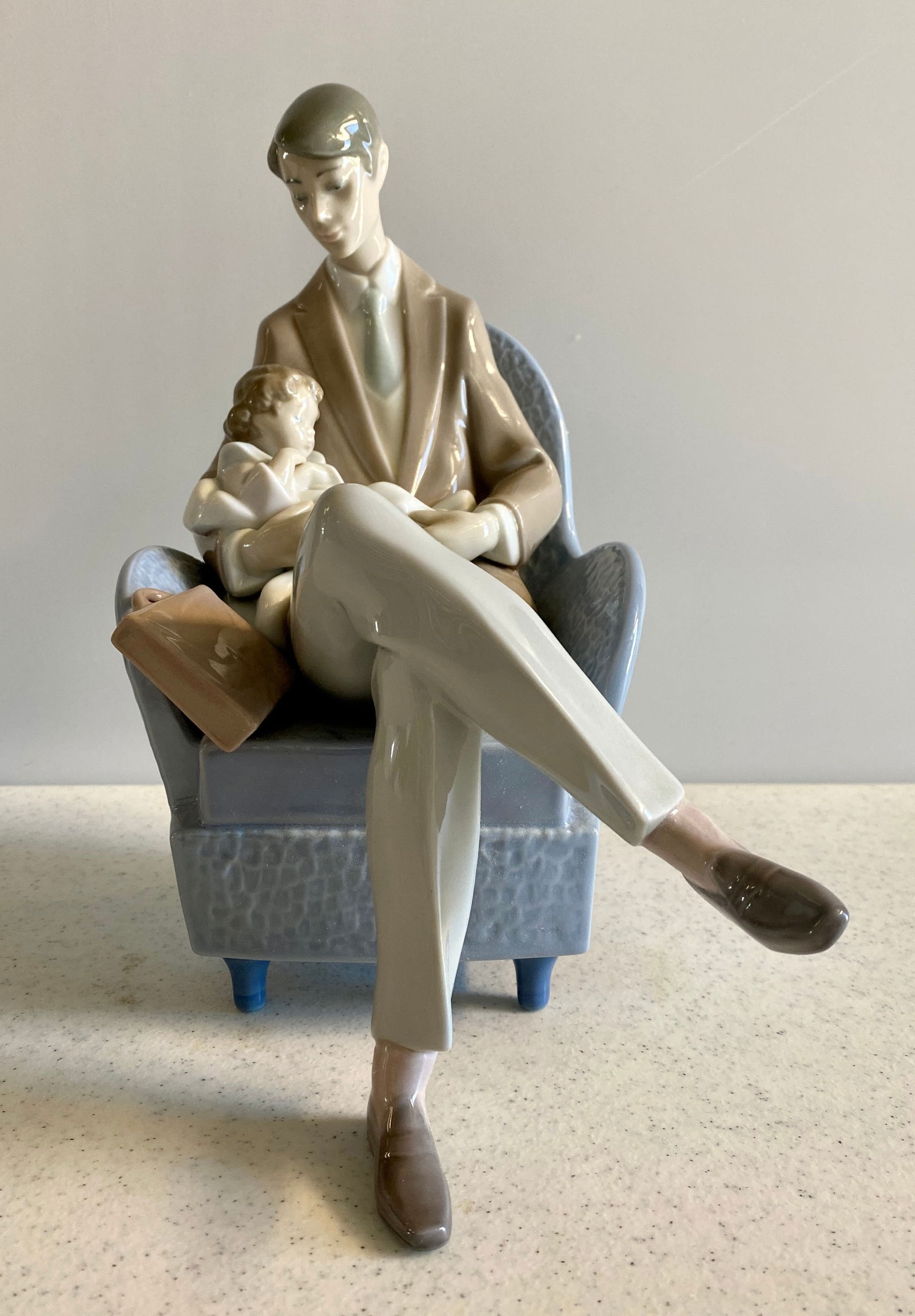 Lladro "Daddy's Blessing" Porcelain Figurine (1 of 4)