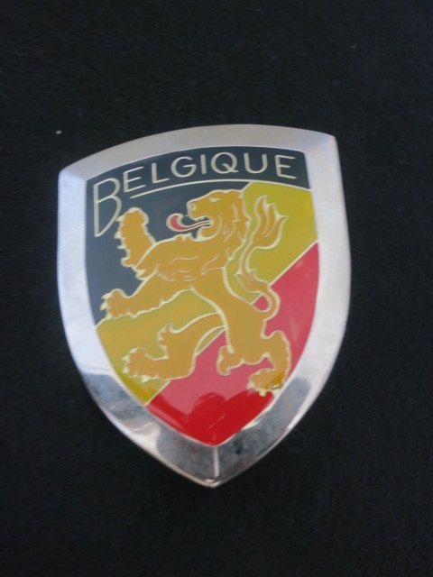 VINTAGE 50s BELGIQUE CAR EMBLEM BADGE: Vintage 50s Car Badge Belgium VW Renault Citroen Simca FIAT Mercedes BMW MG Jagu 2.5'' X 3''