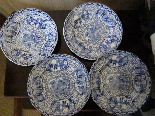 WILLIAM ADAMS CHINESE BLUE N WHITE PLATE'S 4 PC: THIS PATTERN WAS INTRODUCED BY WILLIAM ADAMS IN 1780 BEING A COPY OF A CHINESE PATTERN ONE OF THE FIRST OF ITS STYLE PRODUCED IN ENGLISH POTTERY.” BLUE PRINTED ADAMS BACKSTAMP.ADAMS CHINA WAS MADE B