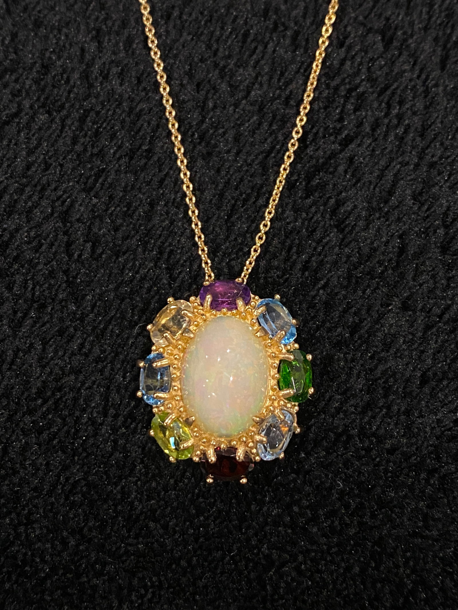 Gem of Africa Ethiopian Style Opal Over 925 Sterling Silver Necklace: Gem of Africa Ethiopian Style Opal Over 925 Sterling Silver Necklace Size 18? long chain. SHIPS FROM AUSTIN, TX.
