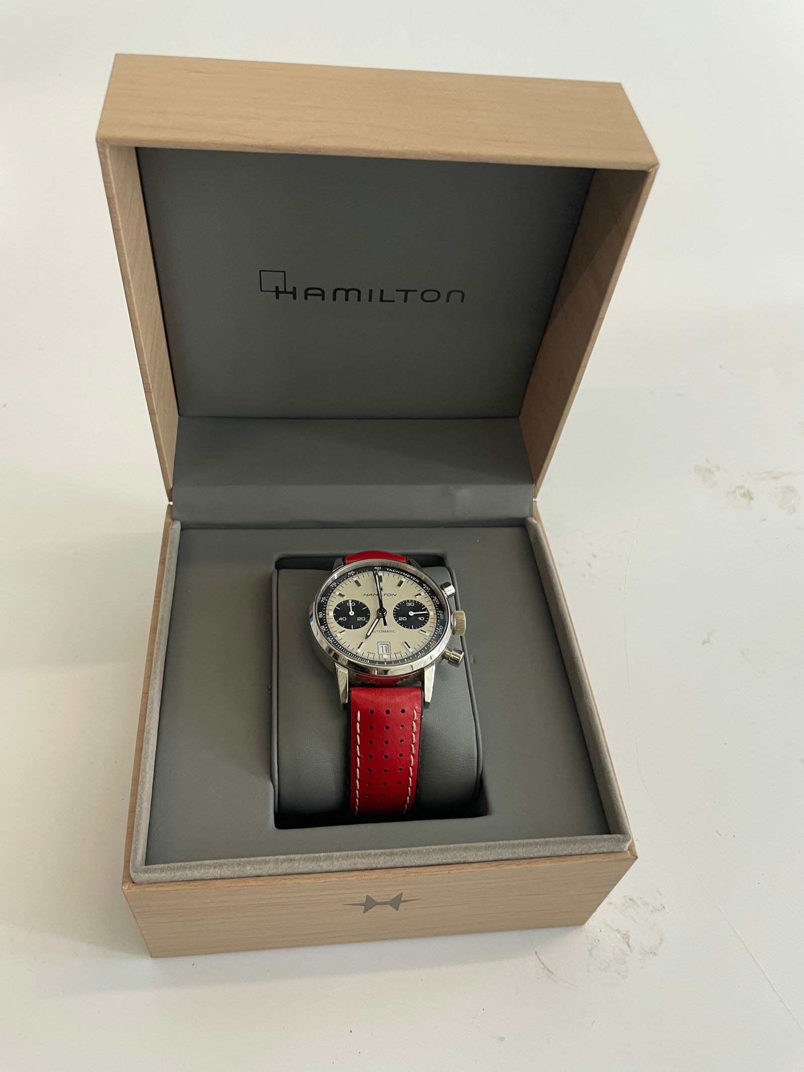 Hamilton Intra-Matic American Classic Chronograph, 40mm (1 of 14)