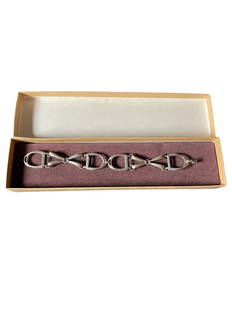 Gucci Bracciale Argento 925 Silver Link Bracelet in Original Box: Luxurious Gucci silver bracelet. Made in Italy, stamped with 925. Comes in its original branded box. L: 8", Wt: 14g. Ships from Los Angeles, CA.