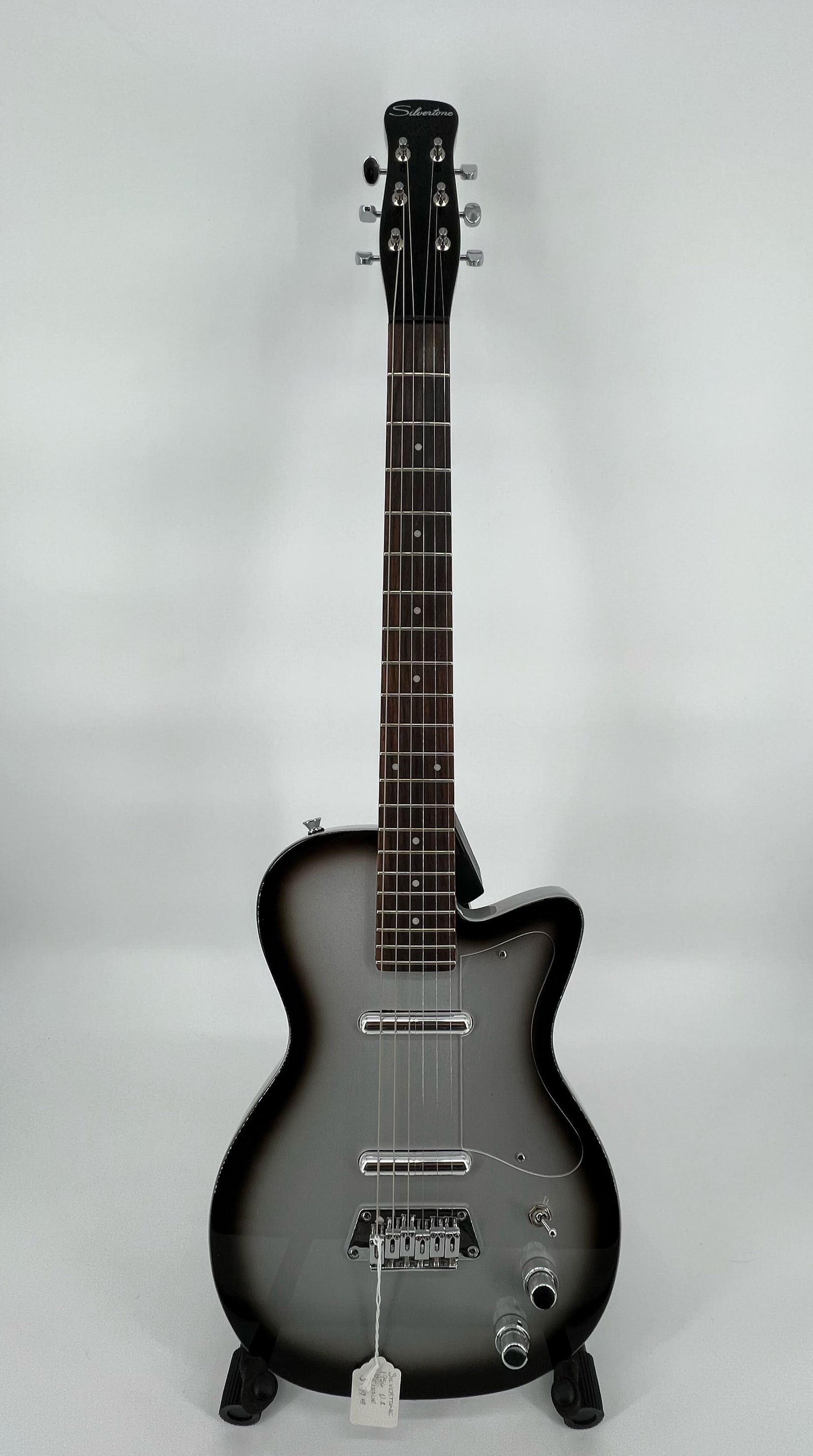 Silvertone Electric Guitar Reissue of Mid 1950's 1303/U2 (1 of 7)