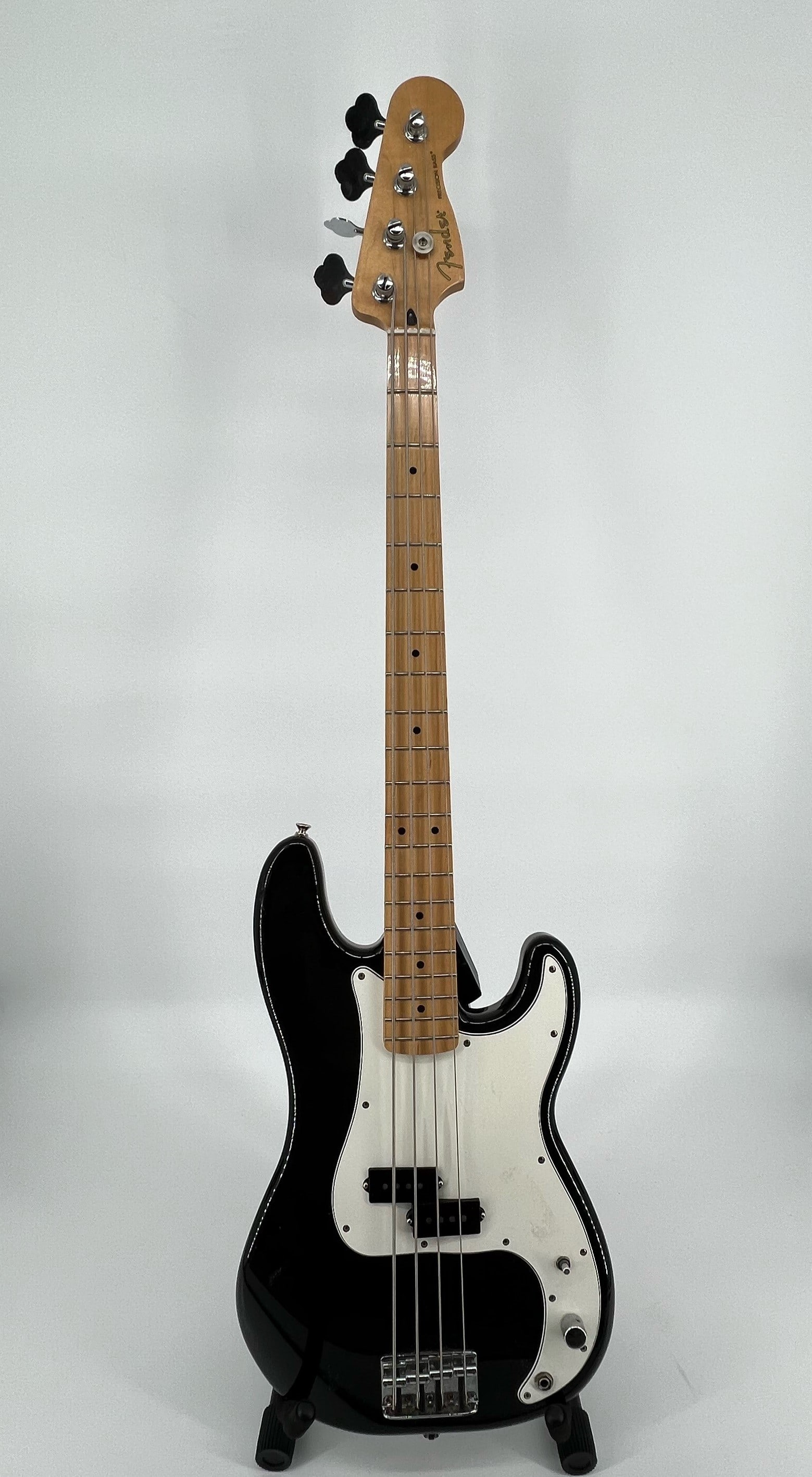 2019 Fender Precision Bass (1 of 7)