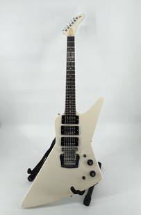 1984 Gibson Explorer III Electric Guitar: 1984 Gibson Explorer III Electric Guitar, hard to find, rare collectible only in production one year. Minor dings and scratches, comes with original hard case, which is in rough condition but it 