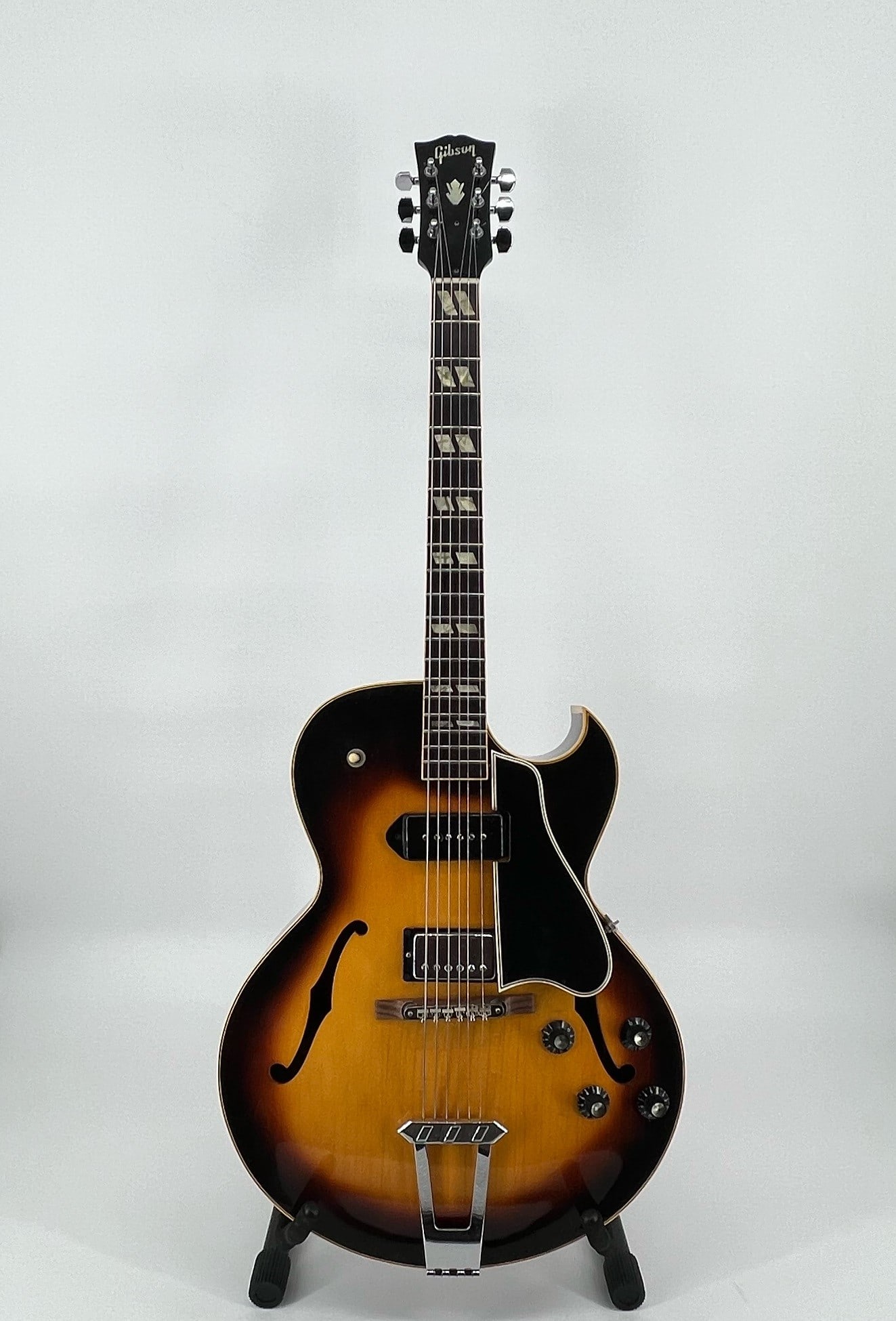 1955 Gibson ES-175 Electric Guitar (1 of 15)