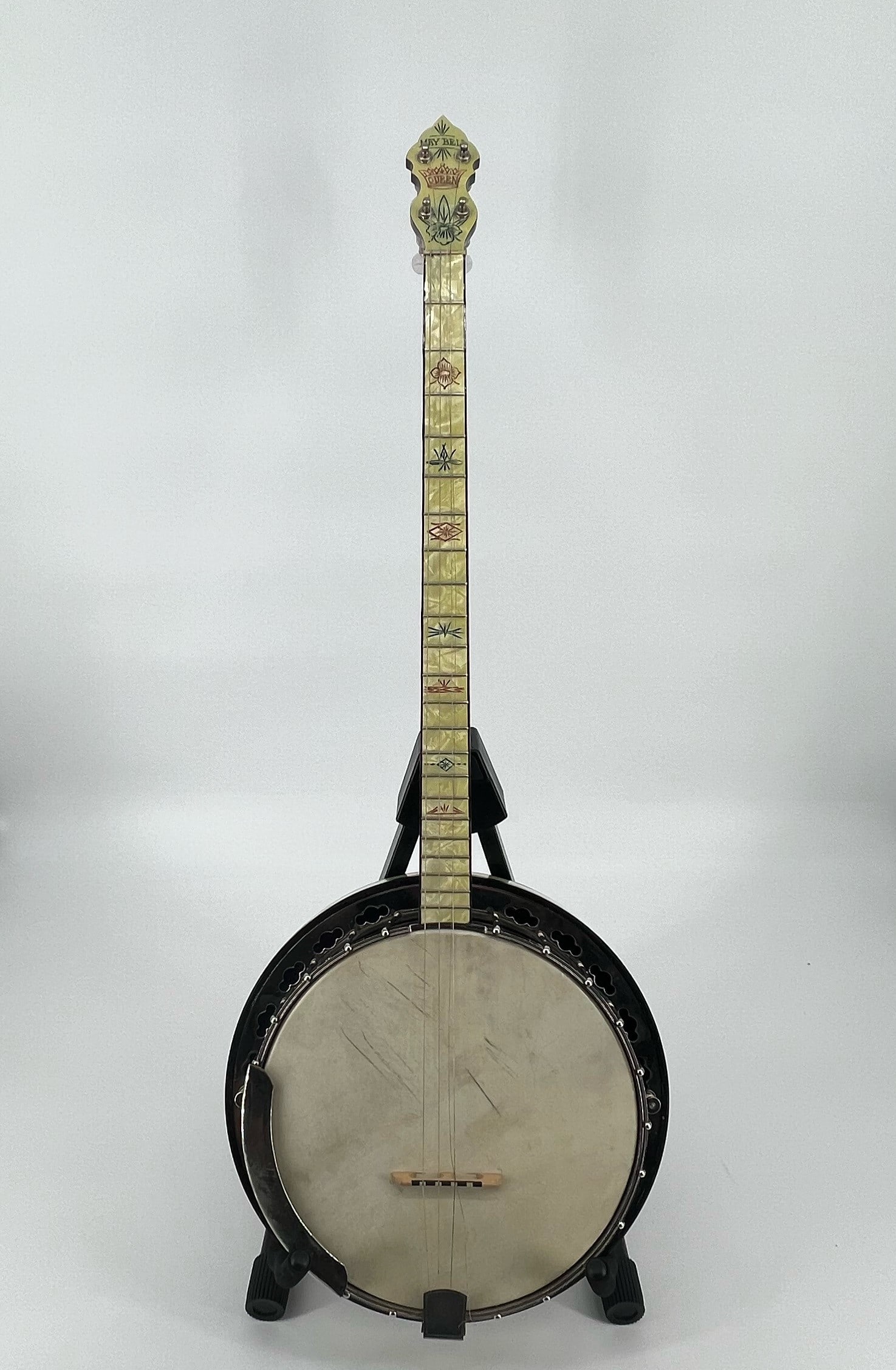 May Bell Queen Banjo (1 of 9)