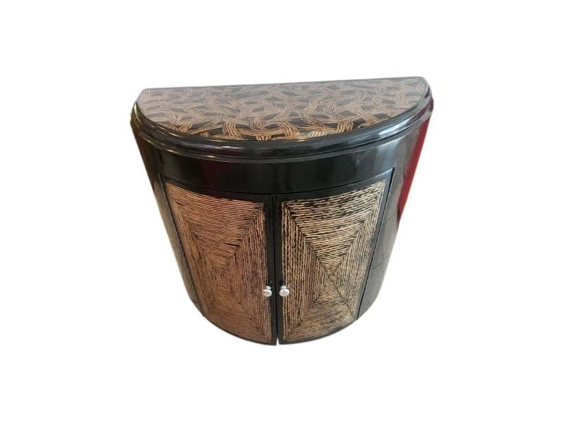 Demilune Cabine Black and Gold: Demilune Cabine Black and Gold A stylish demilune (half-moon) cabinet featuring a sleek black lacquer finish with intricate gold patterns on the top and door panels. The cabinet includes two doors wit