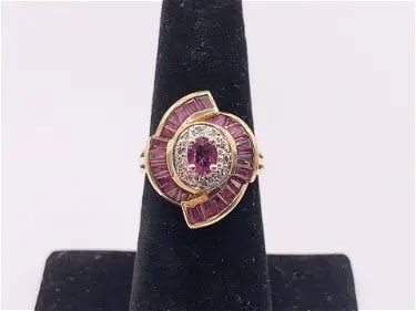 10kt Yellow Gold Diamond and Ruby Ring