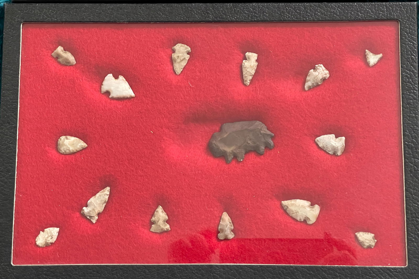 Arrowheads Native American Arrowhead Collection 28 Pieces: Native American arrowhead 28 piece collection from various regions various sizes with display boxes two cases. Ships from Newport Beach, California..