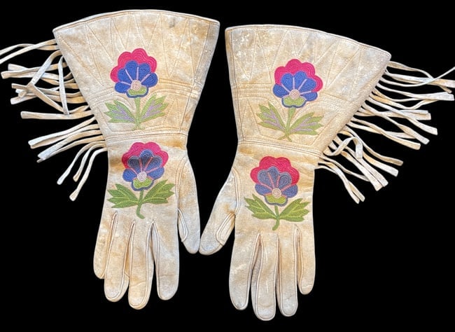 Native American Handcrafted Embroidered Gauntlet Gloves Sz Med (1 of 7)