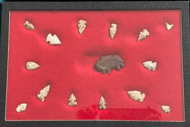 Arrowheads Native American Arrowhead Collection 28 Pieces (1 of 2)