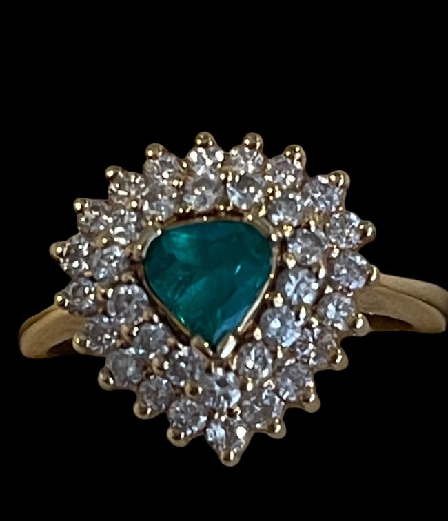 18K Gold Tear Drop Authentic Columbian Emerald and Diamond ring: 18K Gold Tear Dropcut 100% Authentic Columbian Emerald with 2 rows of diamonds surrouding the emerald. Approx ring size 8. Approx Weight 4.1g. Ships from Newport Beach, Ca,