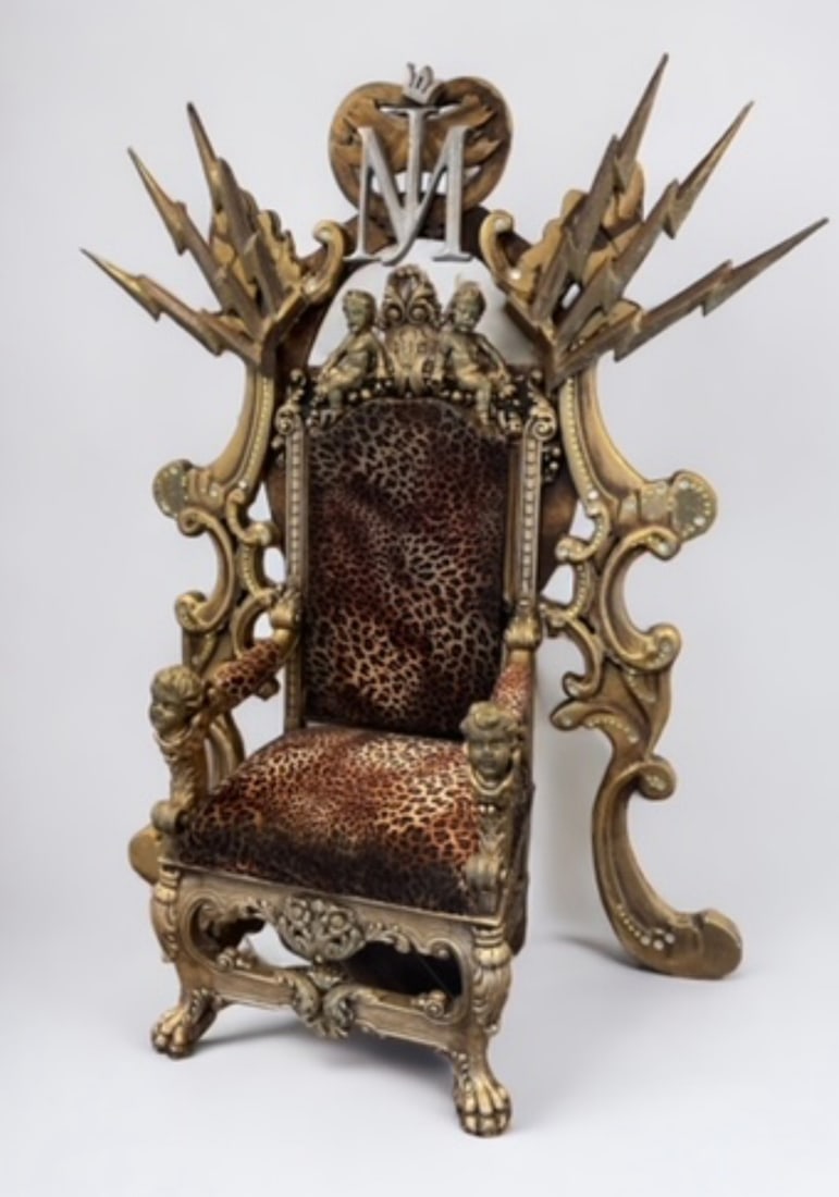 Michael Jackson: The 2014 Billboard Music Awards Michael Jackson Throne (1 of 7)