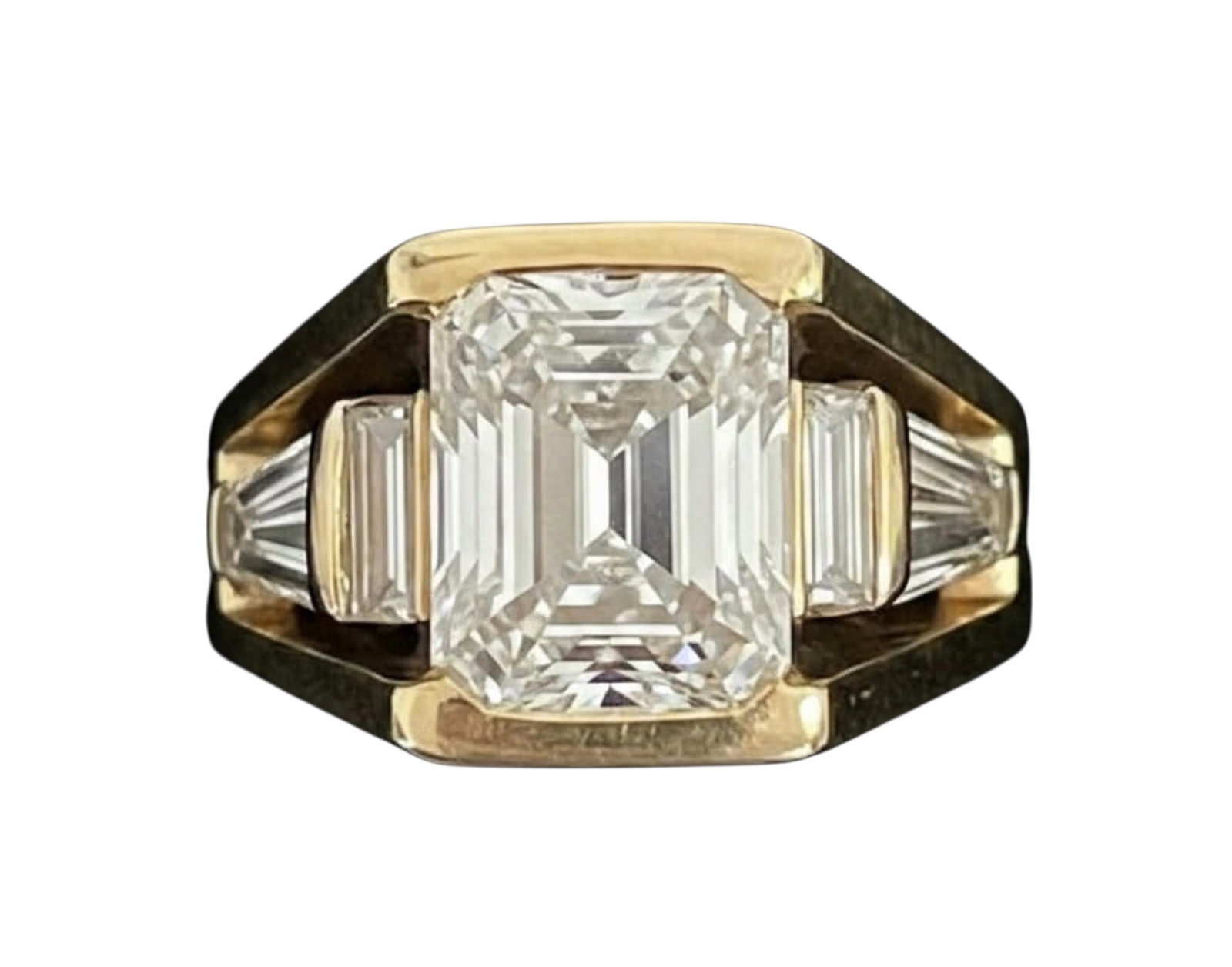 5.25 Carats Diamond Emerald Cut Natural 18k Ring GIA: Natural 5.25 Diamond Ring 4 carat Emerald Cut 18k 3 stone Diamond Ring w GIA report .GIA jewelry report dated July 20, 2026, for an 18K yellow gold diamond ring featuring three natural diamonds with a