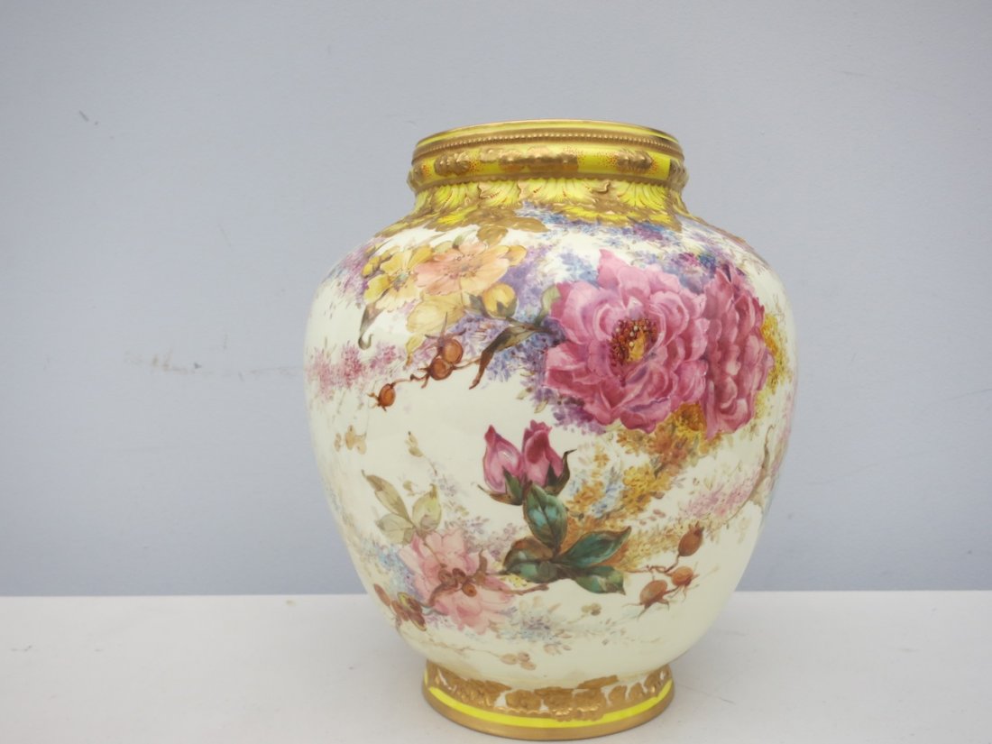 Royal Crown Derby Lidded  Urn (1 of 4)