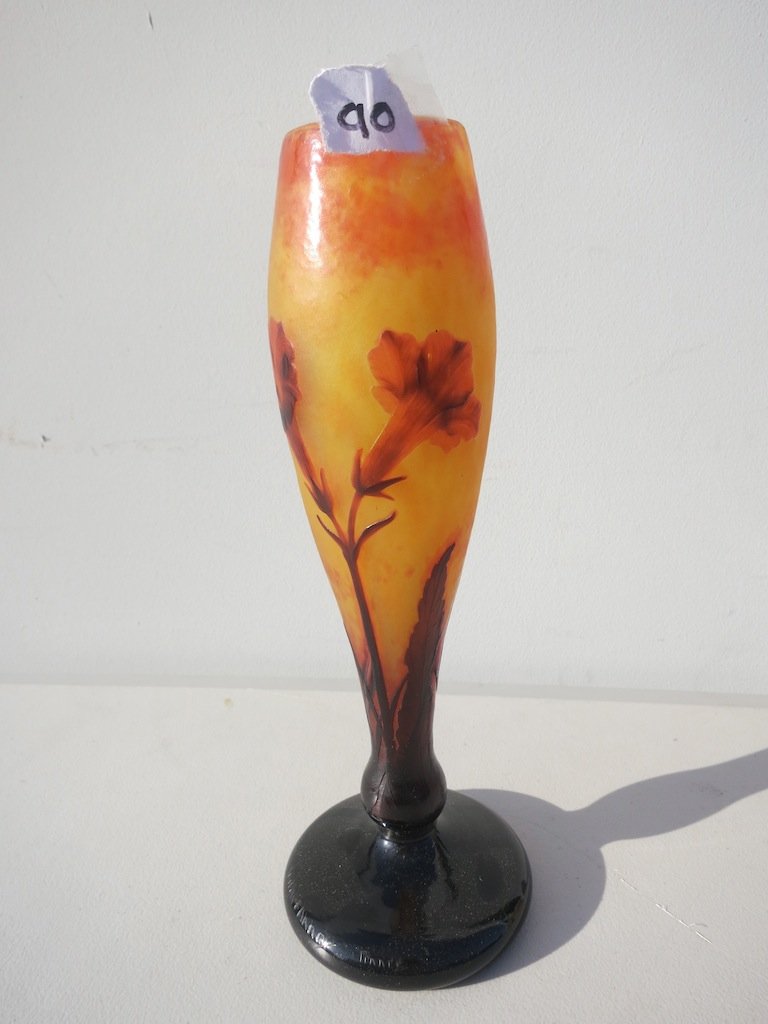 Daum France signed Cameo Glass Vase: Signed Daum France Fluted cameo vase H.10"