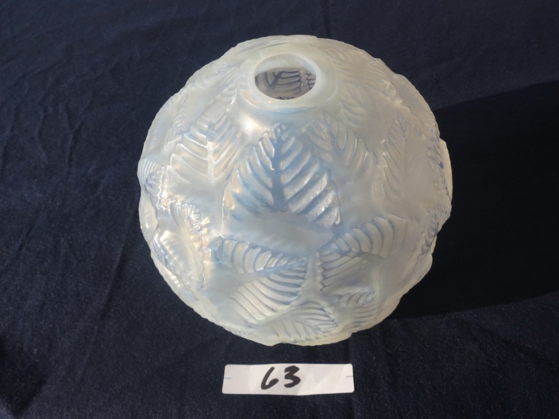 Lalique Crystal Art Glass Vase (1 of 4)