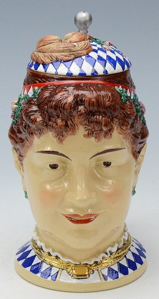 Caroline Character stein (1 of 4)