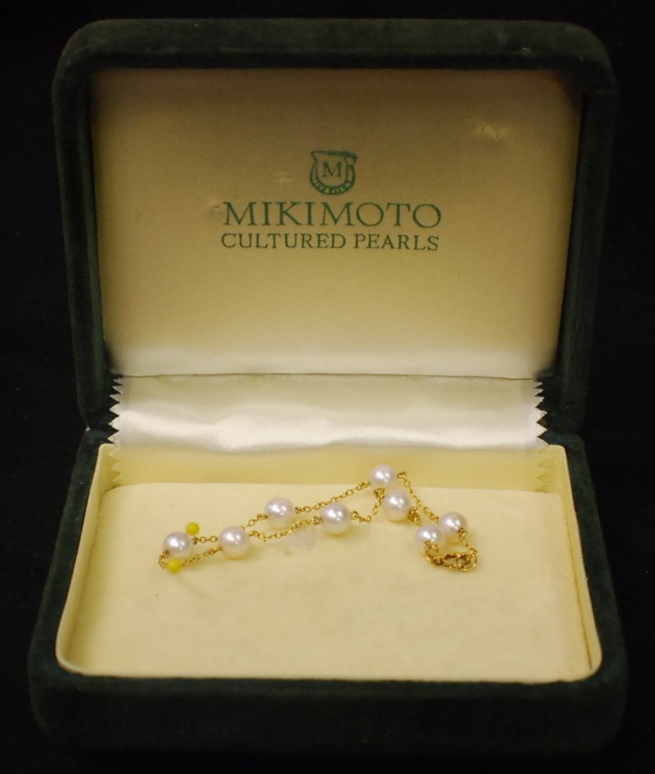 Mikimoto Pearl Bracelet: Mikimoto Pearl Bracelet, Original box