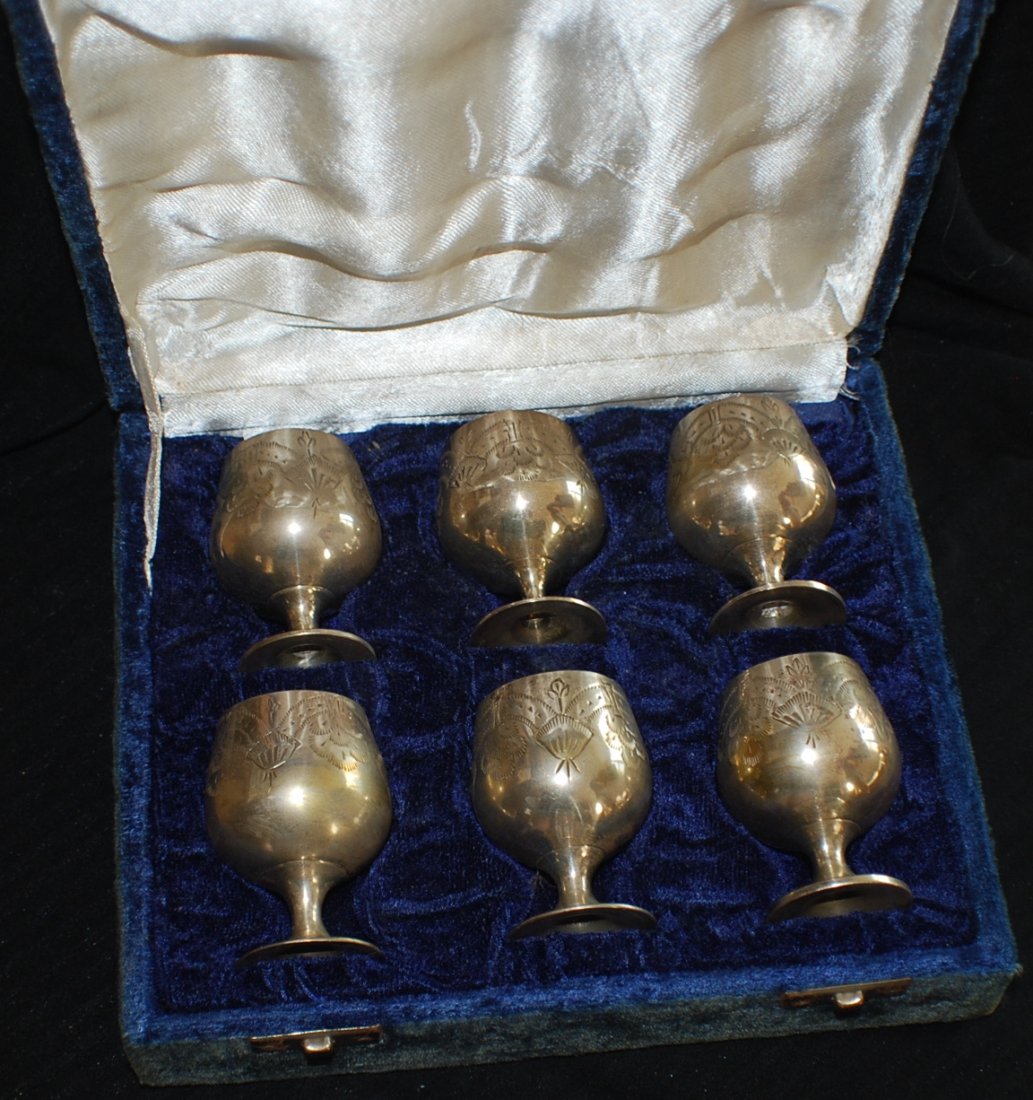Set of 6 silverplated goblets in original case: Set of 6 silverplated goblets in original case