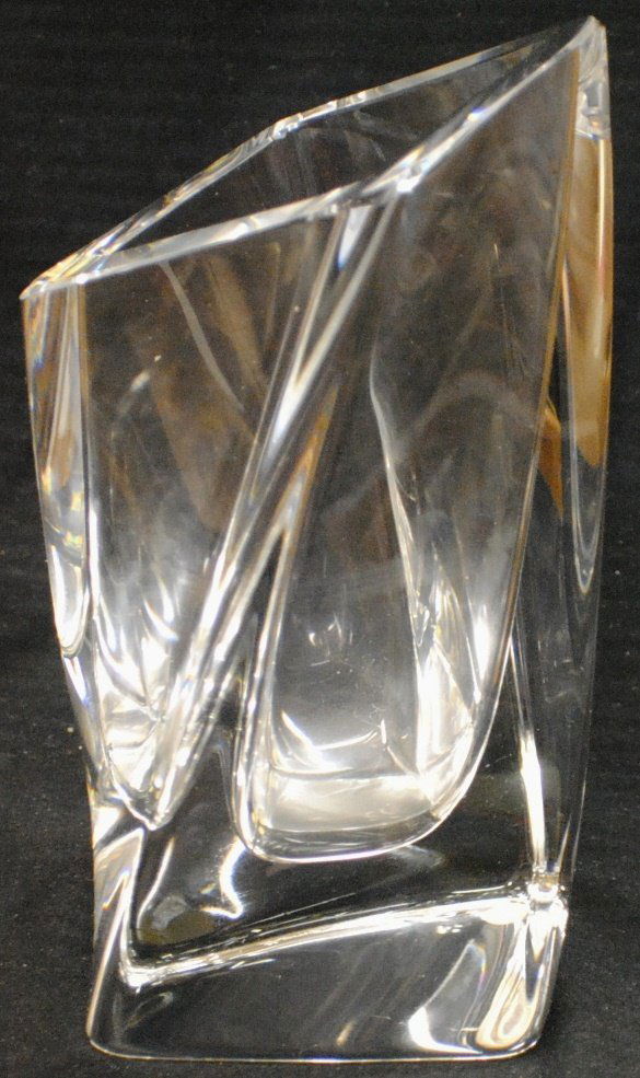 Kosta Boda “SAILS” vase by Goran Warff: Kosta Boda Crystal vase by Goran Warff, 8” tall, weights 6.3 lb. Marked and signed at the bottom. Goran Warff: "The melt, glowing in the furnace, is what draws me to new discoveries. With every gath