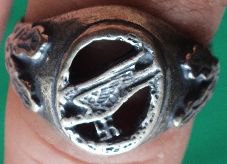 WWII German Nazi Luftwaffe paratrooper ring: WWII German Nazi Luftwaffe paratrooper ring. Tested silver, 80-90%