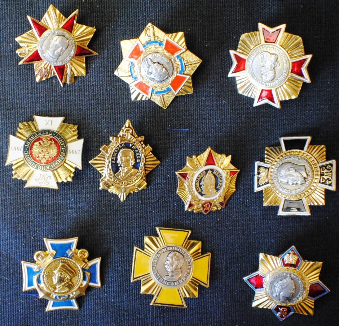 Lot of 10 Russian Cadet’s award badges: Lot of 10 Russian Cadet’s award badges
