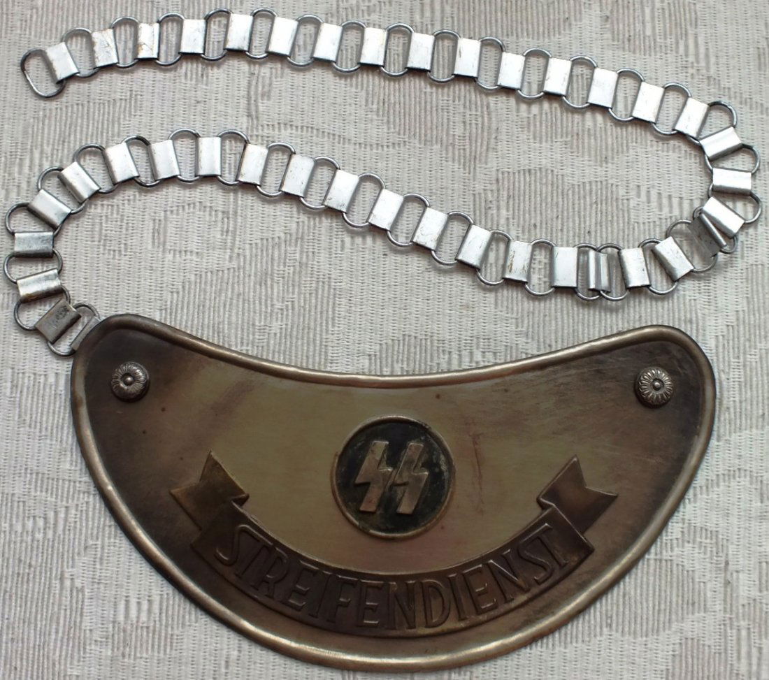 WWII German Nazi SS gorget: WWII German Nazi SS gorget