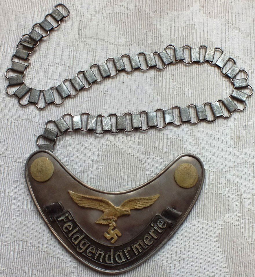 WWII German Nazi Luftwaffe Fieldgendarm gorget: WWII German Nazi Luftwaffe Fieldgendarm gorget