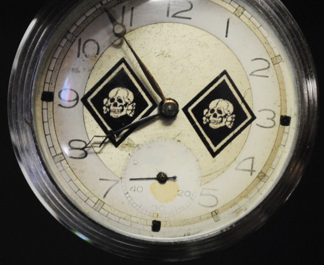 German Nazi pocket watch: German Nazi pocket watch. Authenticity and age unknown, please do your own expertize and bid accordingly