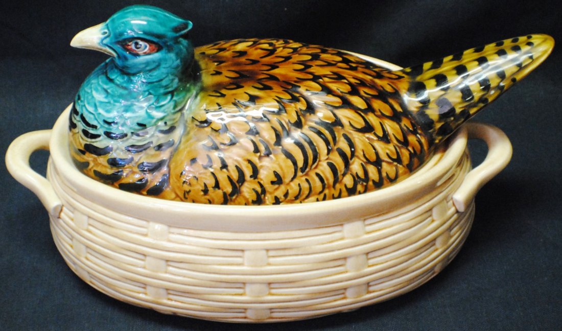 1800’s Sarieguemines Majolica Chicken Egg basket: 1800’s Sarieguemines Majolica Chicken Egg basket 13” wide, 7 ½” wide. Fully marked on the bottom. Circa 1880’s