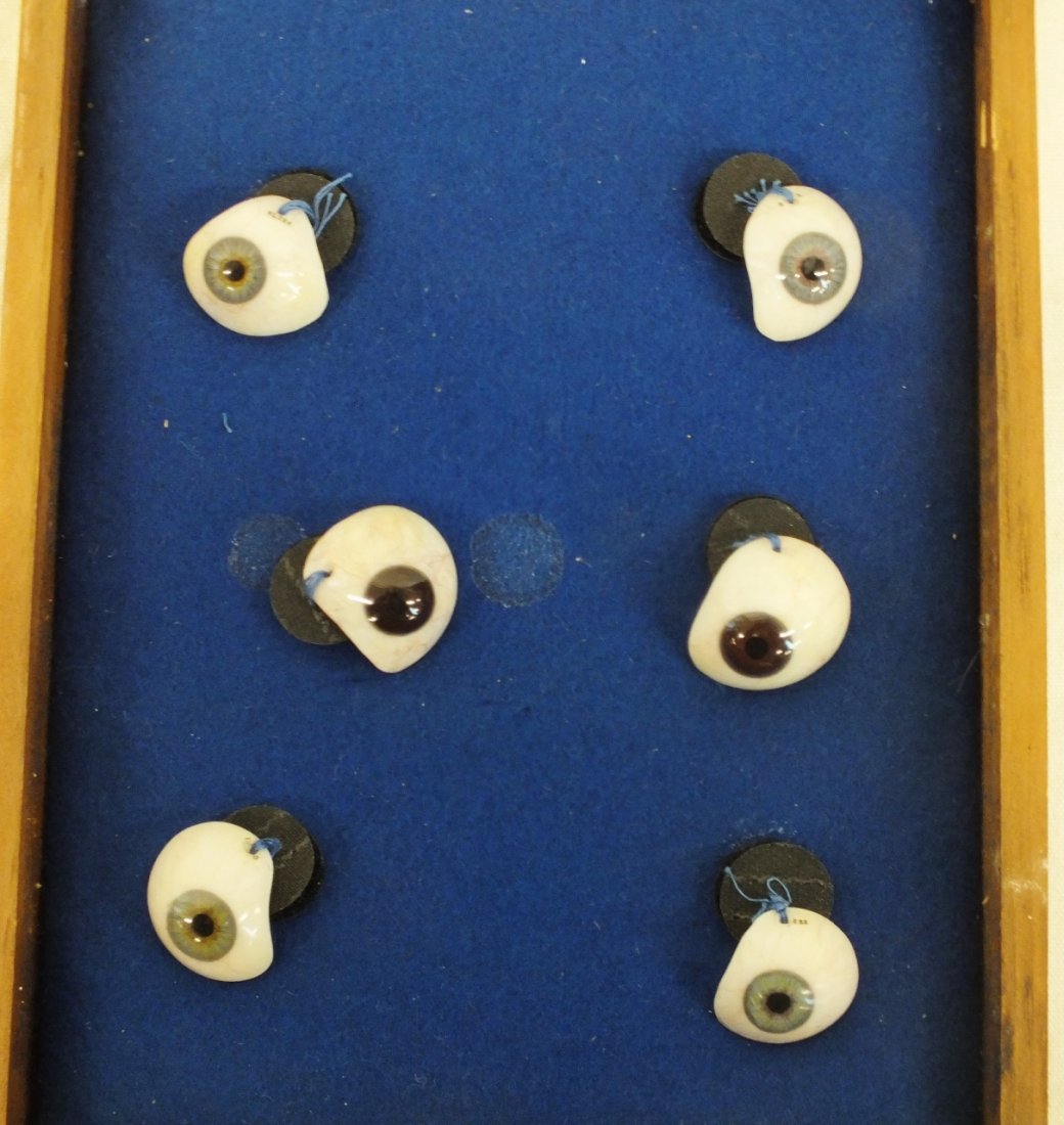 Lot of 6 Glass Eyeballs (1 of 7)