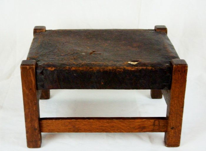 Gustav Stickley foot stool (1 of 10)